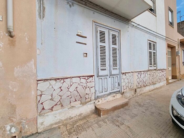 Casa quadrilocale in vendita in Via Oberdan, Marsala