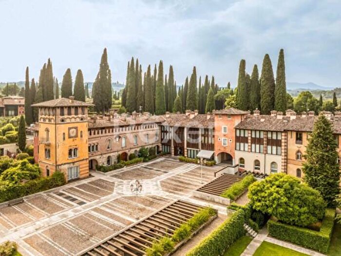 Appartamento bilocale in vendita in Via Angelo Omodeo, Polpenazze