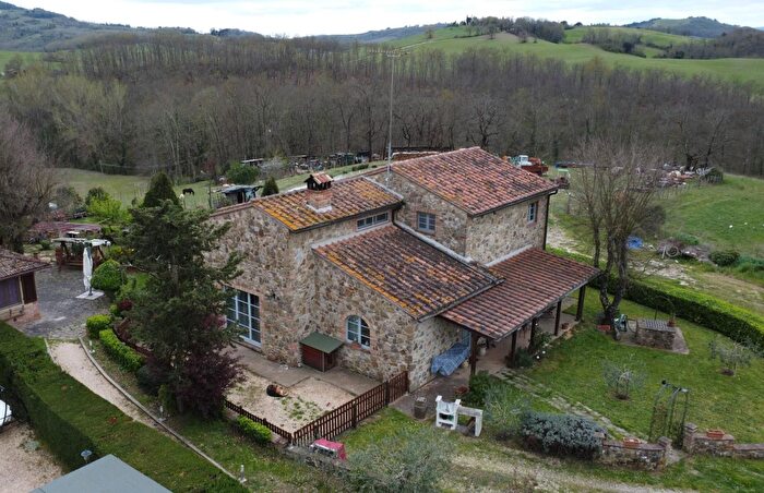 Casa con 7 locali in vendita in pw Casole dElsa, Casole DElsa
