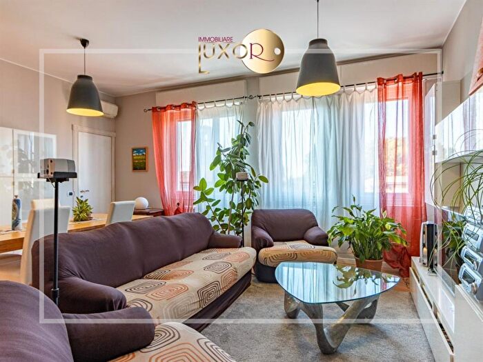 Appartamento quadrilocale in vendita in Via Santa Luisa di Marillac, Merate