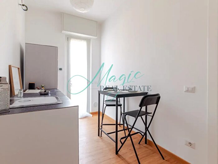 Appartamento monolocale in vendita in Viale Sarca, Milano