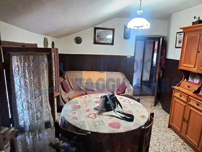 Appartamento trilocale in vendita in Via Armando Cane, Badalucco