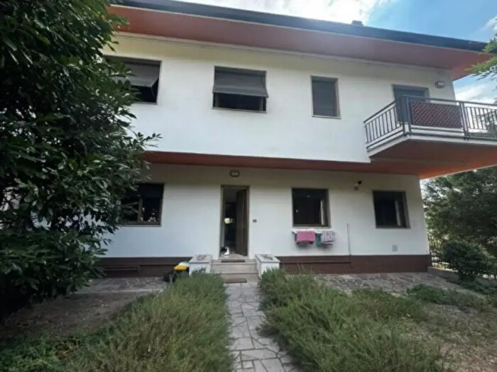 Appartamento trilocale in affitto in Via Alfonso Valerio, Trieste
