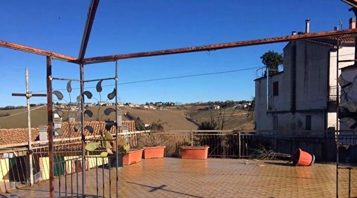 Appartamento con 7 locali in vendita in Ancona, Polverigi