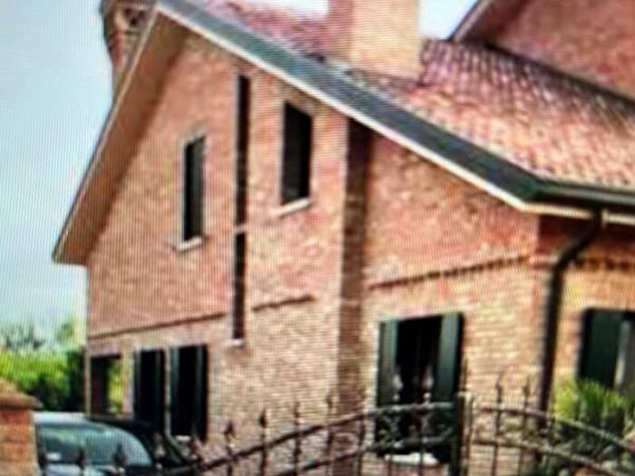 Casa quadrilocale in vendita in Albinea