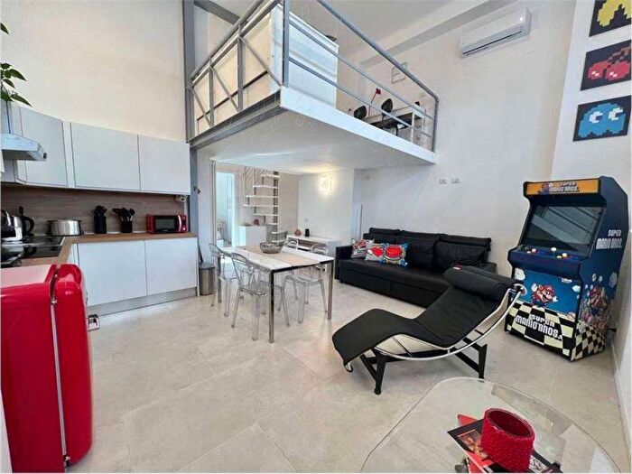 Appartamento trilocale in affitto in Via Simone DOrsenigo, Cadore, Milano