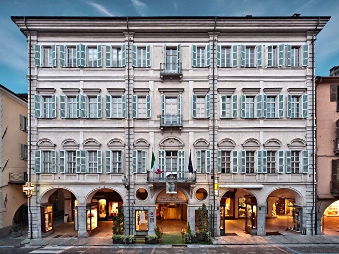 Casa con 5 locali in affitto in Via Roma, Centro Città, Cuneo