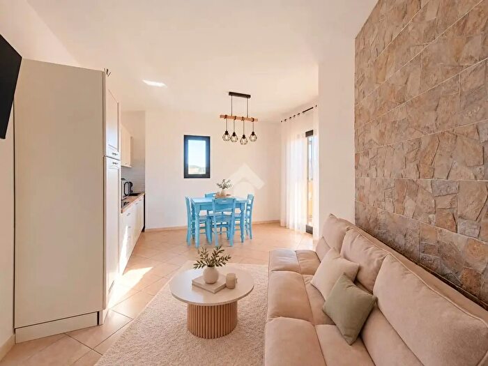 Appartamento trilocale in vendita in Via Eleonora d'Arborea, Valledoria
