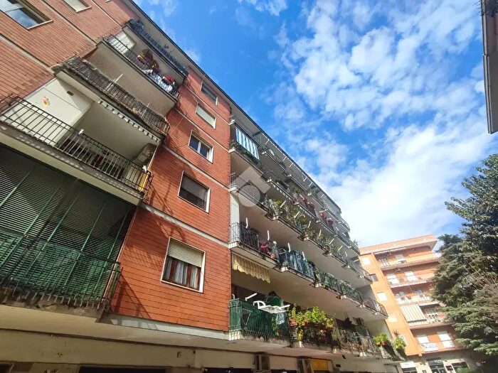 Appartamento quadrilocale in vendita in Parco Avolio, Napoli