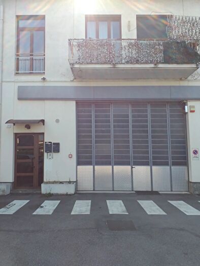 Casa con 5 locali in vendita in Via Re Umberto I, Lainate