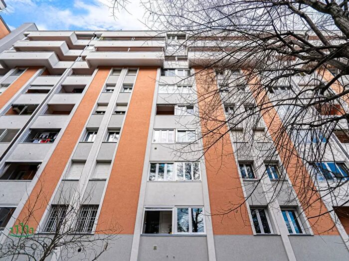 Appartamento con 5 locali in vendita in Via Willigelmo, Bologna