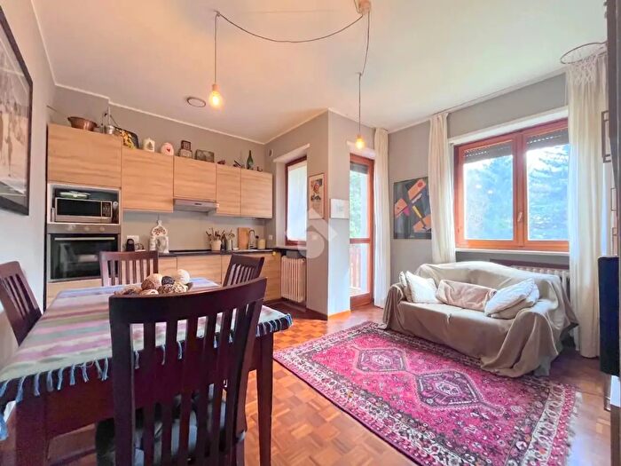 Appartamento trilocale in affitto in Via Melezet, Bardonecchia