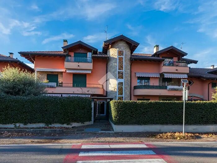 Appartamento trilocale in vendita in Viale Lombardia, Marnate