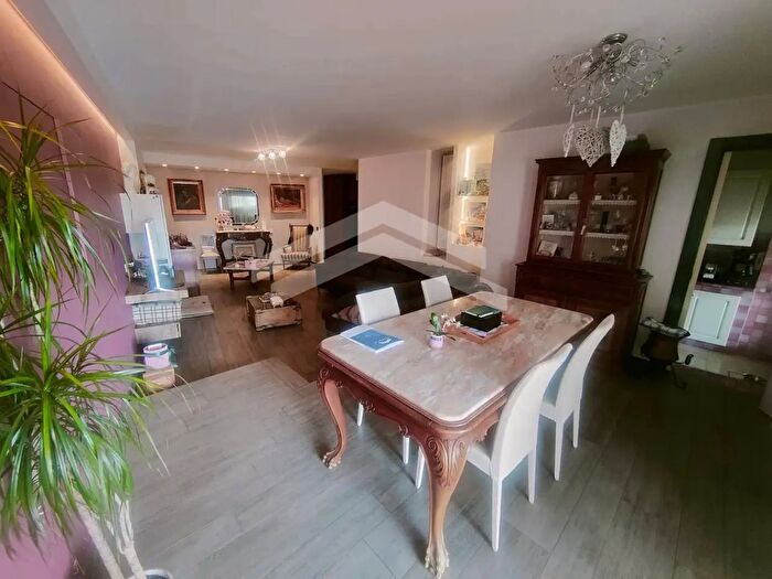 Appartamento con 5 locali in vendita in Via Mazzini, Campobasso