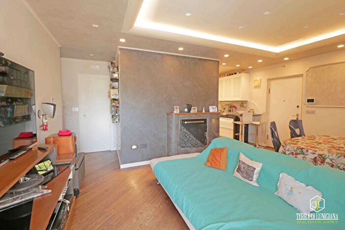 Appartamento con 7 locali in vendita in Via Europa, Tresana