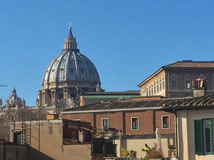 Appartamento quadrilocale in affitto in Borgo Pio, Borgo, Roma