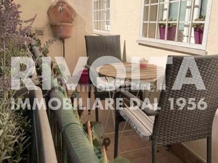 Appartamento bilocale in affitto in Salita dei Borgia, Roma