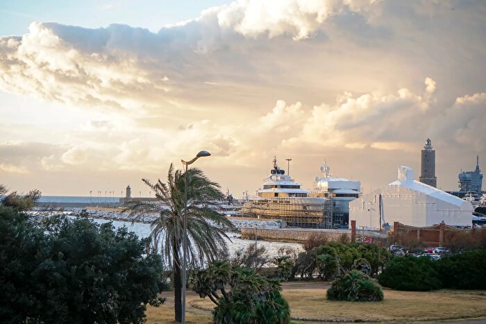 Appartamento con 5 locali in vendita in Livorno