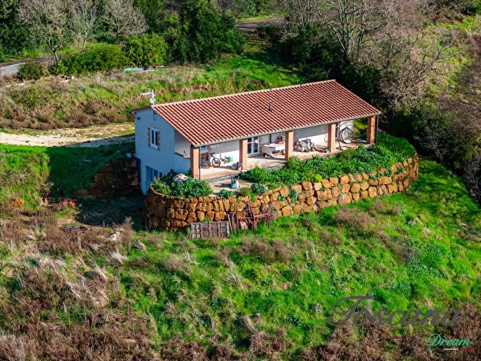 Casa con 6 locali in vendita in Loc La Pianetta Snc, Manciano