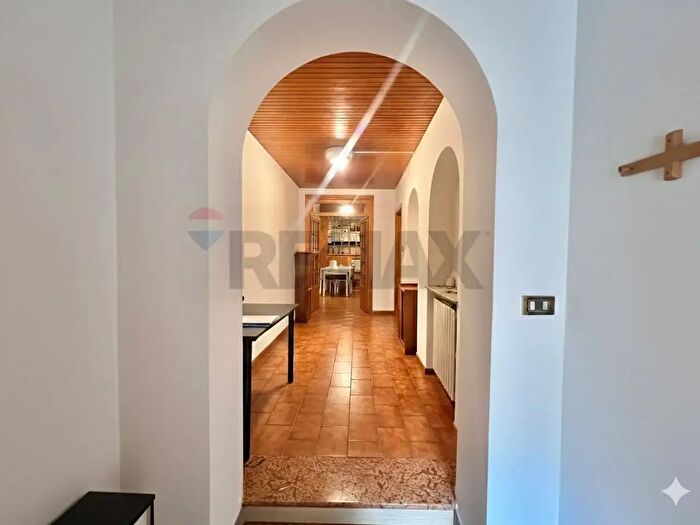 Appartamento trilocale in vendita in Via dei Bibbiena, Bologna