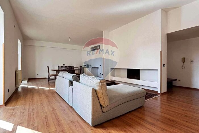 Appartamento con 5 locali in vendita in Via Cacioppo, Menfi