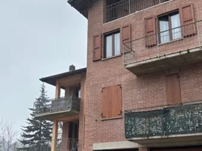 Appartamento trilocale in vendita in Casina