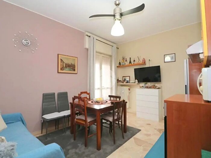 Appartamento bilocale in vendita in Via San Carlo Borromeo, Rho