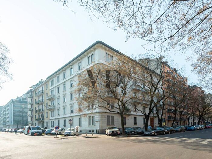Appartamento bilocale in affitto in Via Francesco Caracciolo, Cenisio, Milano