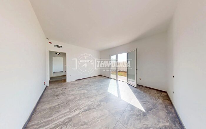 Casa quadrilocale in vendita in Strada Comunale Spezzaferri, Cavallino