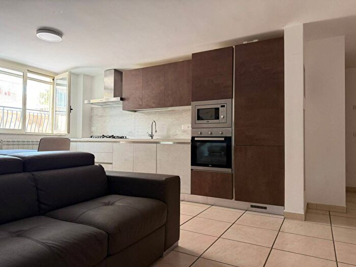 Appartamento bilocale in affitto in Via Antonio Montinaro, Centro, Casalnuovo di Napoli