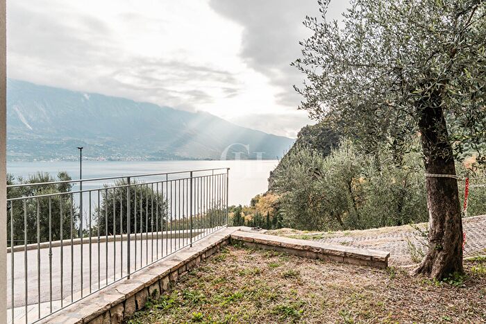 Casa con 7 locali in vendita in Via S Pietro, Limone Sul Garda