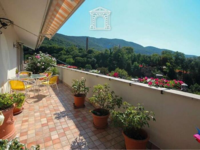 Casa con 6 locali in vendita in Trieste