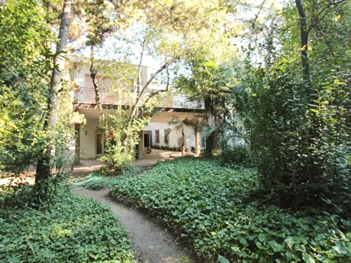 Casa con 18 locali in vendita in Via Nazionale, Roseto Degli Abruzzi