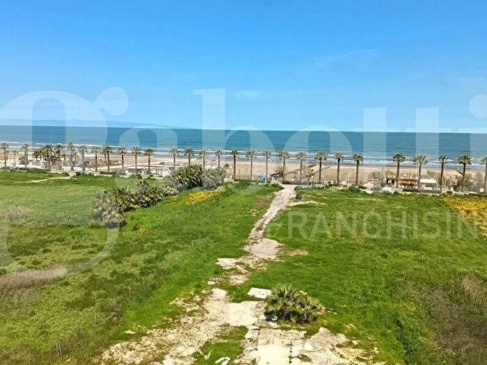 Appartamento quadrilocale in vendita in Via Scommegna, Barletta