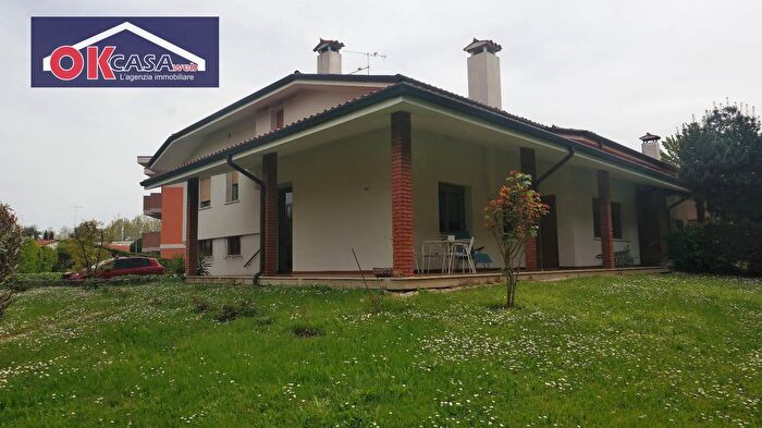 Casa con 9 locali in vendita in Via l da Vinci, Cervignano Del Friuli