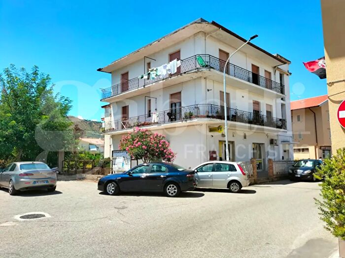 Appartamento trilocale in vendita in Viale dei Feaci, Squillace