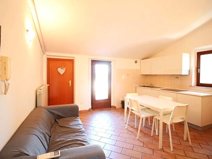 Appartamento bilocale in affitto in Azza della Vittor, Santa Maria A Monte