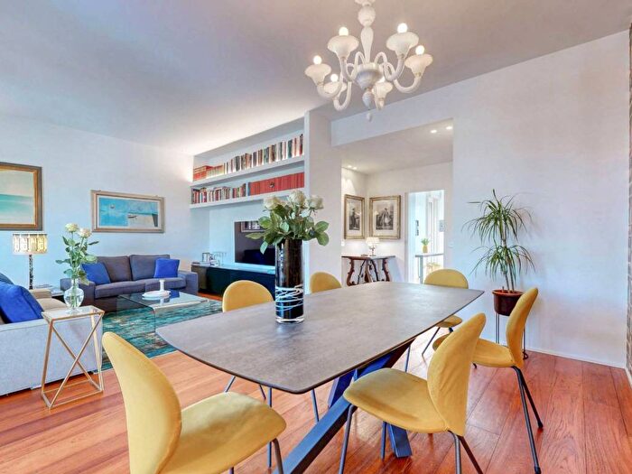 Appartamento quadrilocale in affitto in Via della Moscova, Moscova, Milano