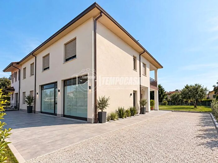 Casa con 5 locali in vendita in Via Asmara, Jesolo