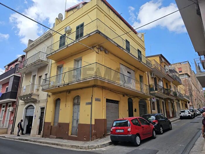Appartamento bilocale in vendita in Via Solferino, Ragusa