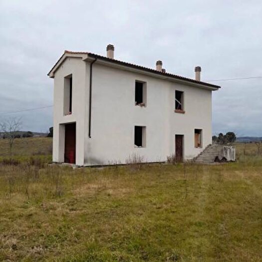 Casa con 5 locali in vendita in Manciano