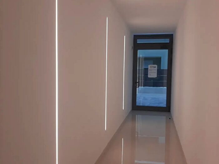 Appartamento trilocale in vendita in Via Giuseppe Roi, Montegalda