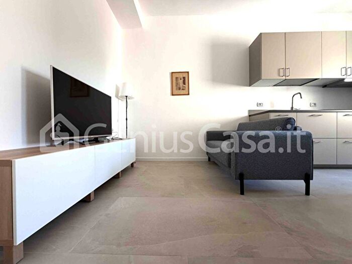 Appartamento bilocale in affitto in Via Legnone, Dergano, Milano