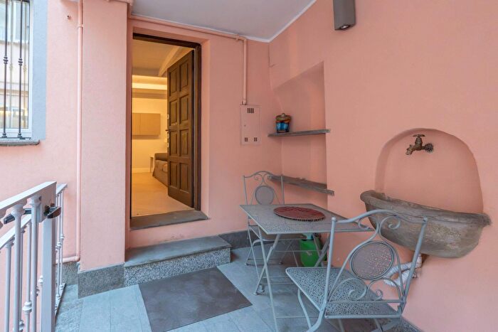 Appartamento trilocale in vendita in Via Ponte Vetero, Milano