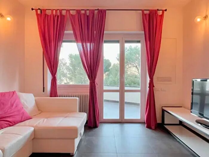 Appartamento trilocale in vendita in Via Torre dEre, Bergeggi