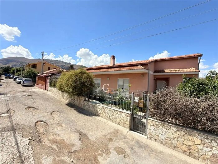 Casa con 5 locali in vendita in Via Z, Villabate