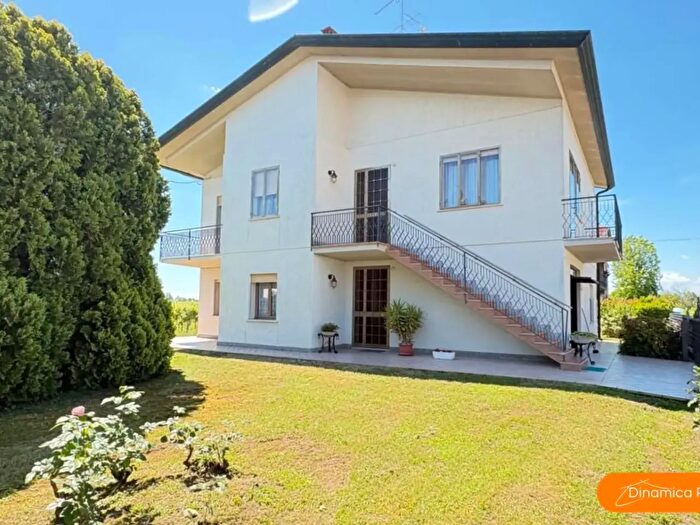 Casa con 8 locali in vendita in Via Fraine Colfrancui, Oderzo