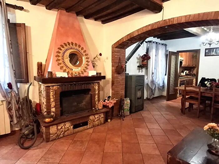 Casa con 5 locali in vendita in San Giuliano Terme