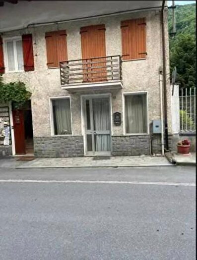 Casa monolocale in vendita in Via Novembre, Pradleves