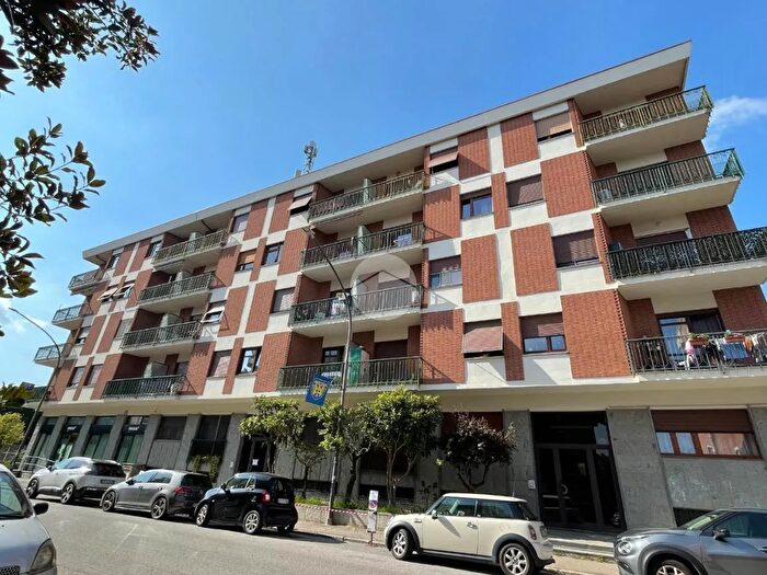 Appartamento trilocale in vendita in Via Giovanni Boccaccio, Asti